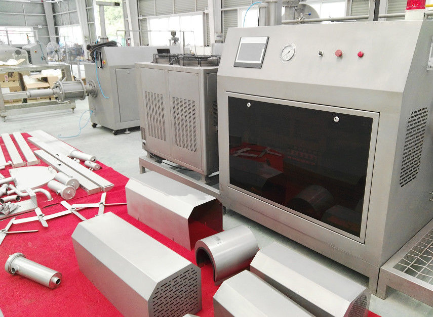 300- 800 Kg Capacity Swiss Roll Cake Production Line With Europe Standard Cake Dissolver