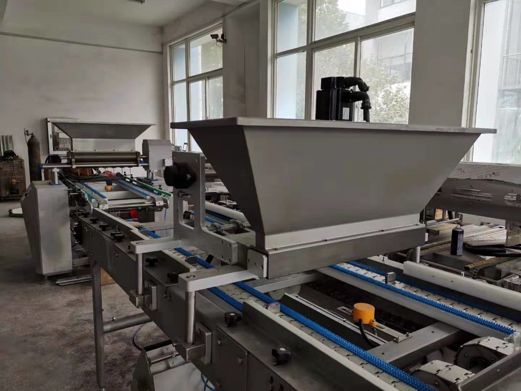 Durable Servo Cake Depositor Machine With High Flexible And Low Shortage For Cake Line