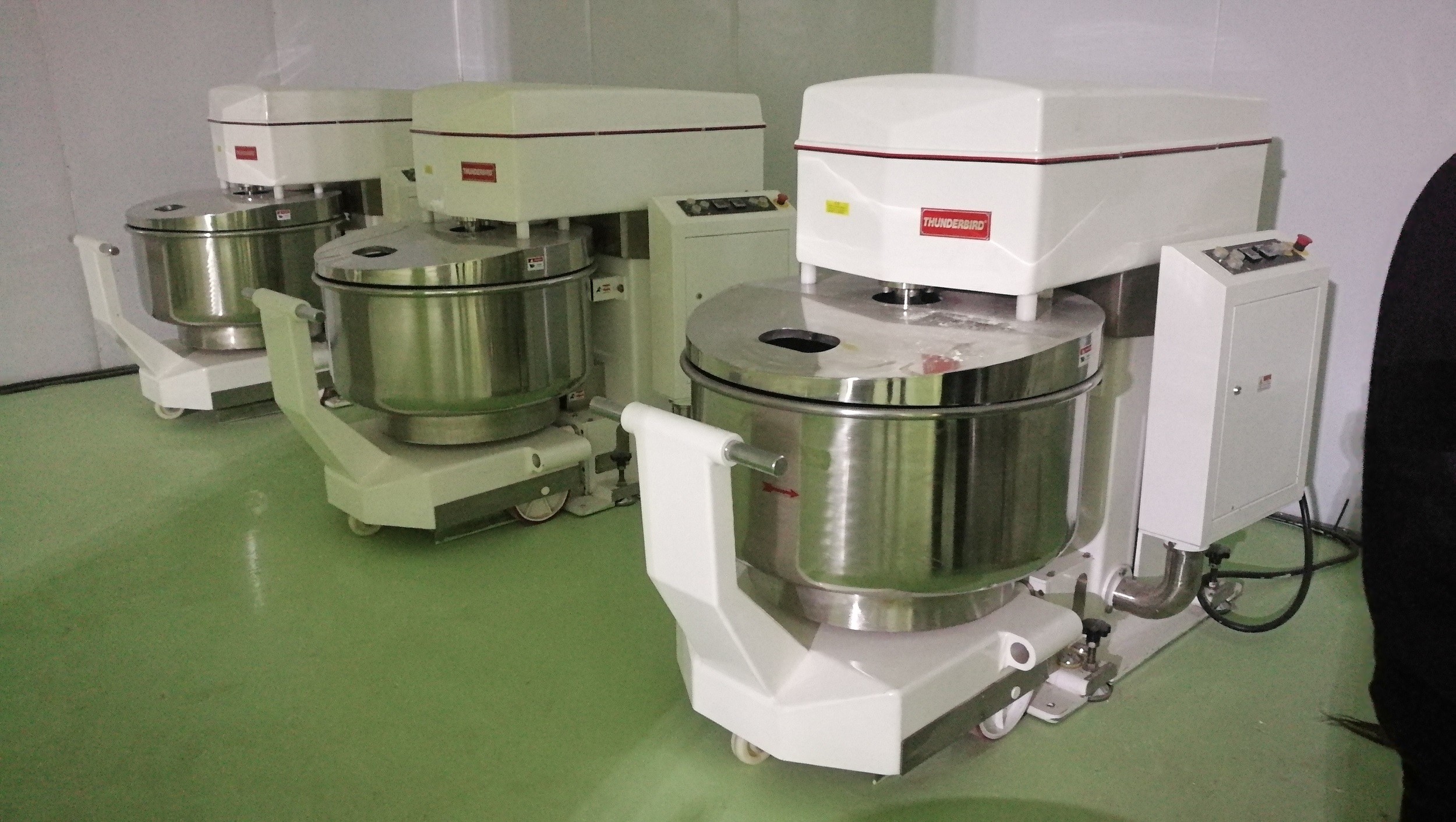 Industrial Laminated Dough Block Laminator 200 Kg Volume Dough Mixer
