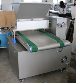 Belt Smoothly Running Cake Depositor Machine 600mm Working  Width For Cake / Cookies