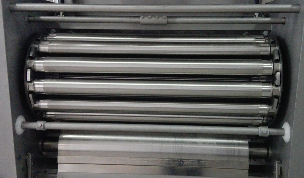 Customer - Tailored 800mm Industrial Laminating Equipment with Multirollers