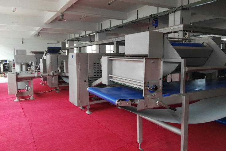 High Capacity Pastry Equipment , Industrial Bakery Lines For Twisted Cinnamon Swirls