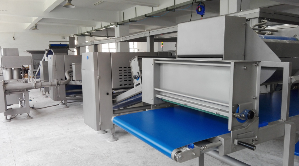 LFC Full Auto Croissant Line With Lamination Line , Croissant Make Up Line And 2 Sets Of Auto Freezers