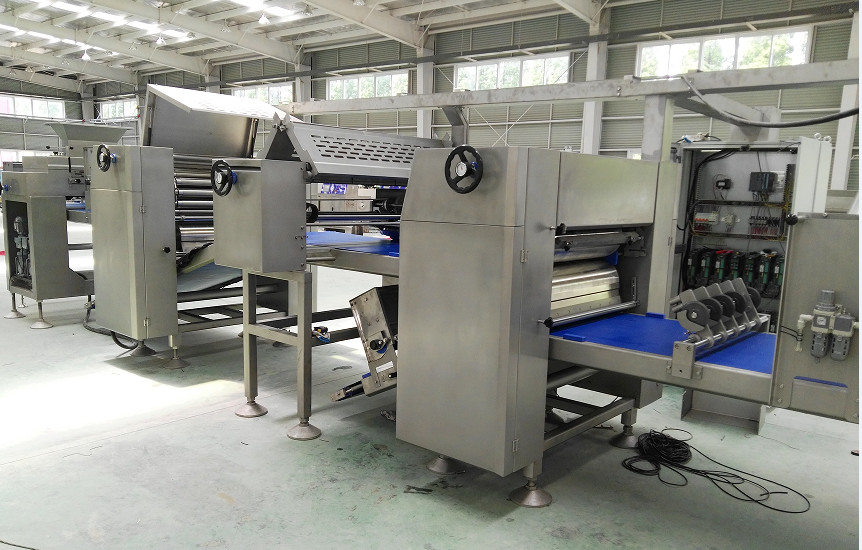 Auto - Proofing Pita Production Line With Gas Fuel Tunnel Oven , Pita Bread Maker Machine
